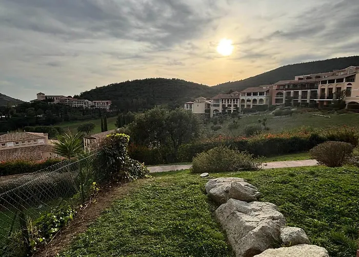 Cap Esterel 2 Pieces Pour 4 Pers Avec Acces Piscines - Fr-1-504-680 * Сен-Рафаэль